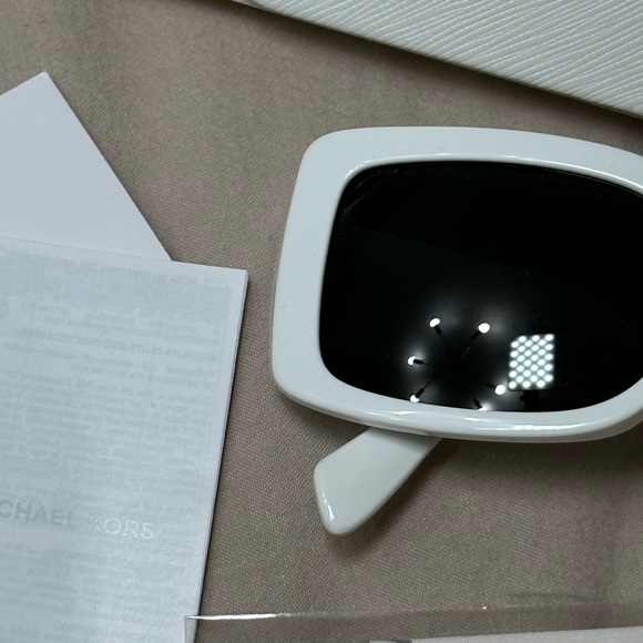 Michael Kors sunglasses - Picture 3 of 6